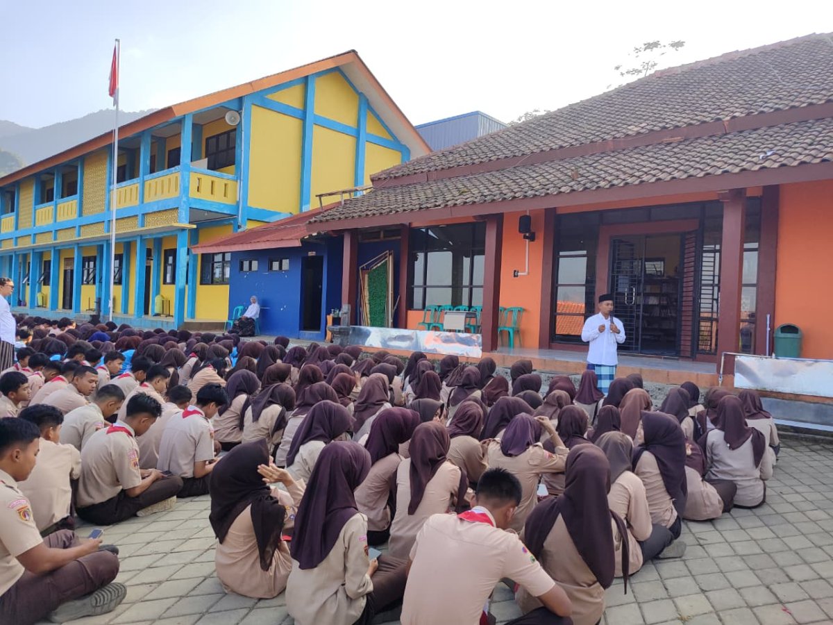 Jumat Rohani: Siraman Rohani Perkuat Karakter dan Nilai Spiritual Siswa SMK Negeri 1 Pandanarum
